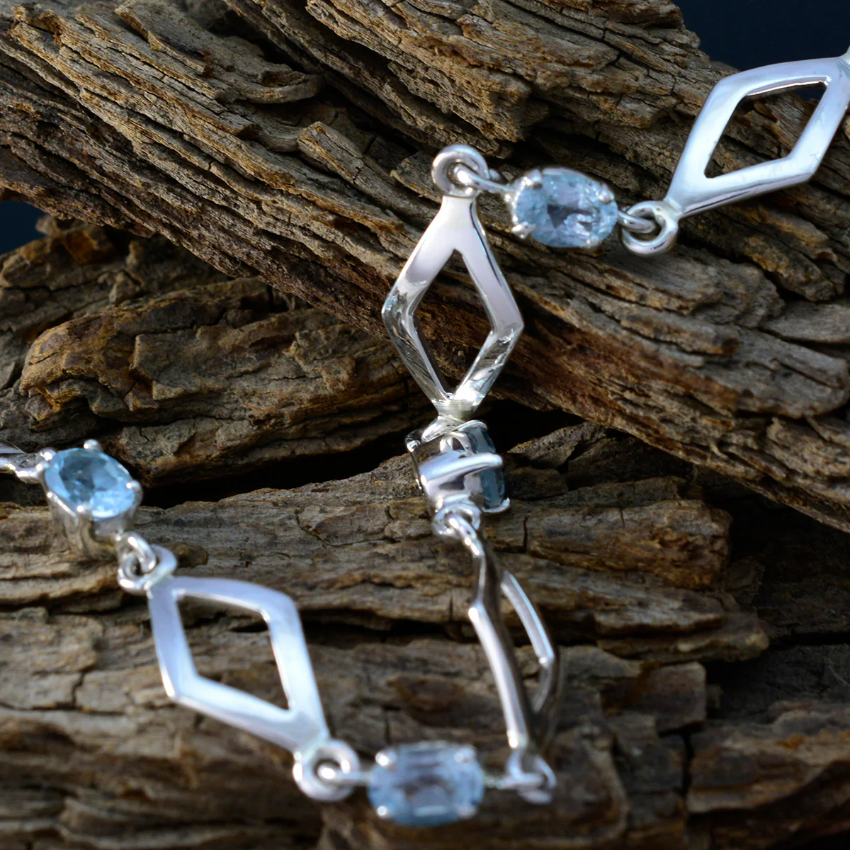 Blue Topaz Earth Hour Featherlight Blue Silver Links Bracelet - Image 3