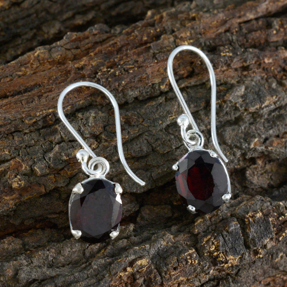 Garnet American Yasmine Solitaire Dangle Red Silver Earring - Image 3
