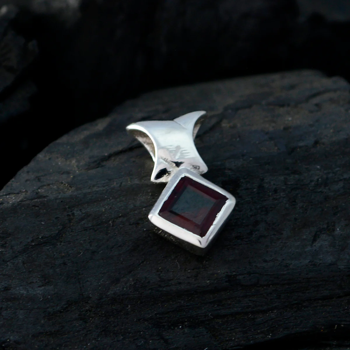 Garnet Minimalist Korean 92.5 Silver Solitaire Wen Abstract Red Pendant Jewellery - Image 4