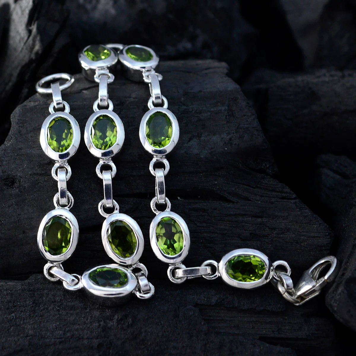 Peridot Shopee 10.10 Slim Green Silver Links Bracelet - Image 3
