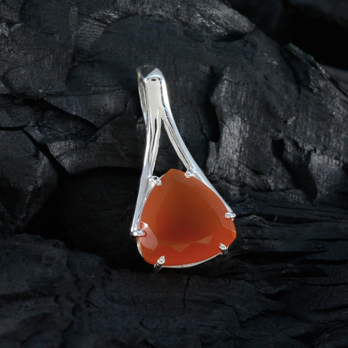 Red onyx Dainty Spanish Sterling Silver Solitaire Camila Contemporary Red Pendant Jewellery - Image 4